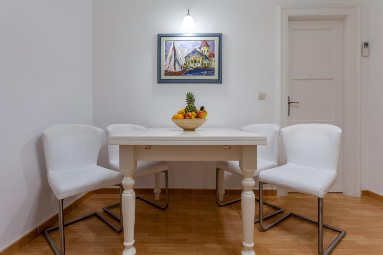 Classy Apartment In The Center Of Split Exterior foto
